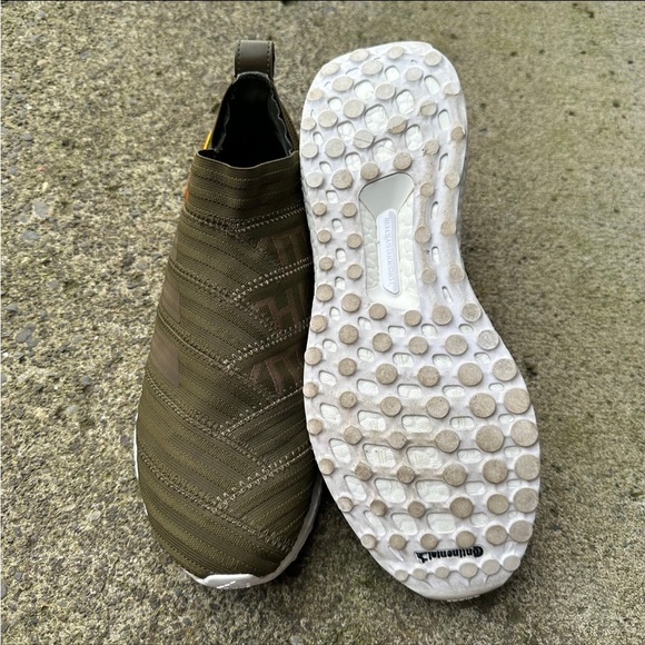 adidas Nemeziz Tango 17 UltraBoost Kith Rays Men’s 8.5 running casual minimalist - Picture 4 of 6